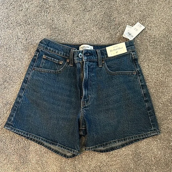 Abercrombie HR Dad Short - Picture 1 of 3